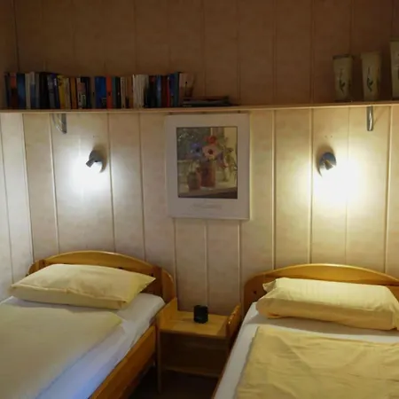 Satelsroenne 02 Holiday home *